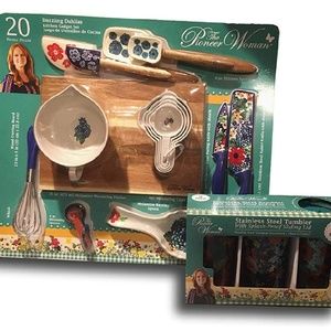 Pioneer Woman 20-Piece Gadgets & Tumblers